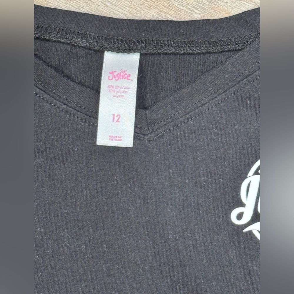 Shirt​ - Picture 6 of 9
